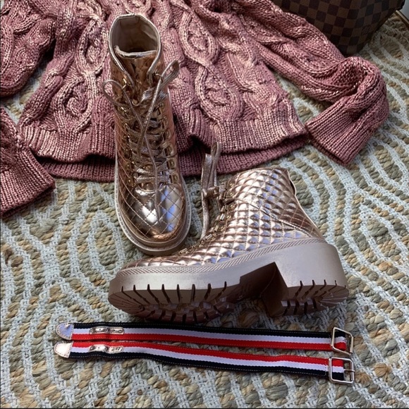 hP] CAPE ROBBIN ROSE GOLD CHUNK QUILT LACE UP BO - Picture 10 of 10